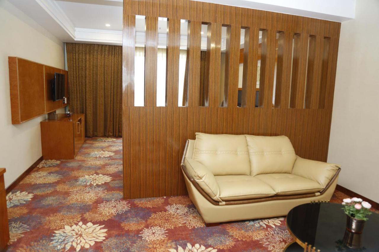 Leroy Grand - Yeshwanthpur Hotel Bangalore Eksteriør billede
